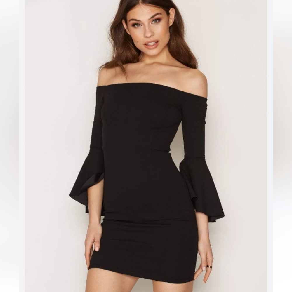 Off Shoulder Ruffle sleeve dress